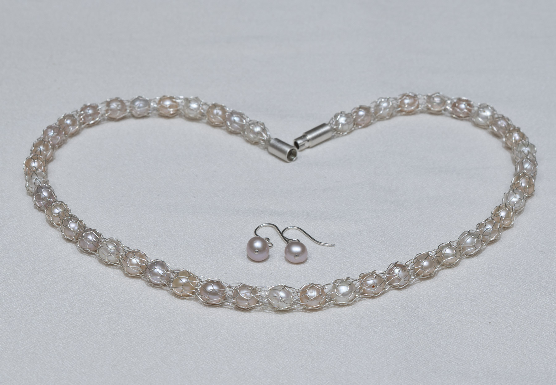 Kette und Ohrring 08 2025 2